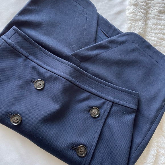 Banana Republic Navy Front Button Pencil Skirt (size 6) - Picture 5 of 10